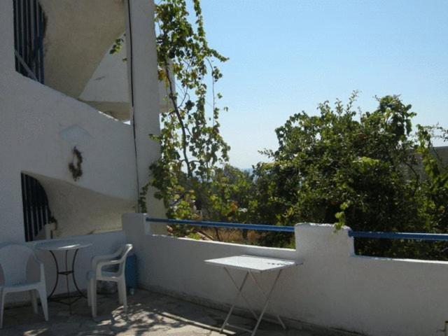 Efrosyni Apartments Agia Marina  Eksteriør bilde