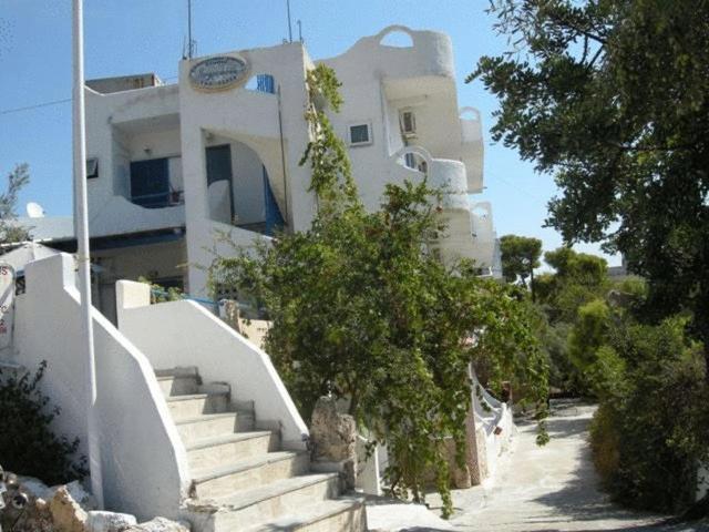 Efrosyni Apartments Agia Marina  Eksteriør bilde